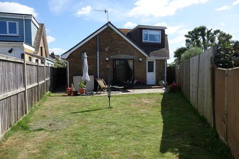 4 bedroom detached house for sale, The Close, Selsey