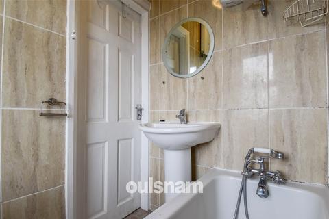 6b Chirton Grove, Birmingham, B14 6TJ