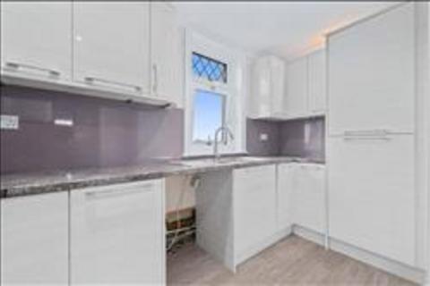 2 bedroom flat to rent, Carronside Street, Falkirk, FK2