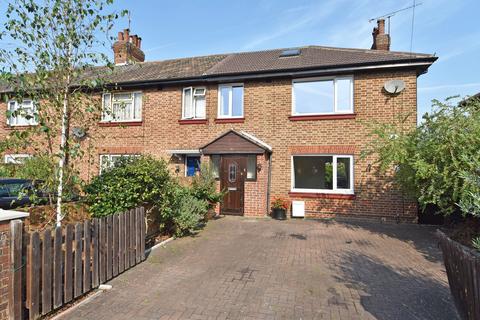3 bedroom end of terrace house to rent, Murray Road, Richmond, TW10