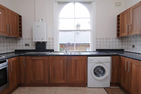 3 bedroom flat to rent, Nightingale Lane, Nightingale Triangle, London, SW12