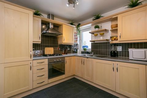 162/9 Glasgow Road, Edinburgh, EH12 8LS