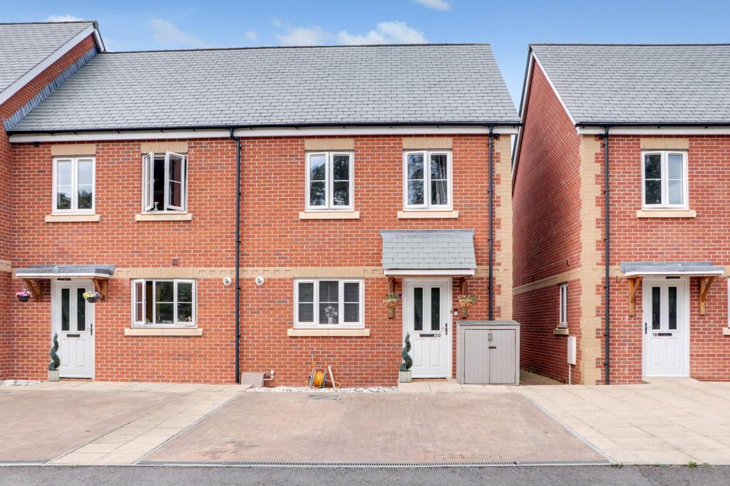 Flora Close, Exmouth, EX8 4FA 2 bed end of terrace house for sale £