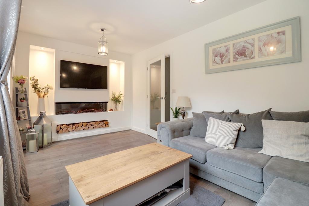 Flora Close, Exmouth, EX8 4FA 2 bed end of terrace house for sale £