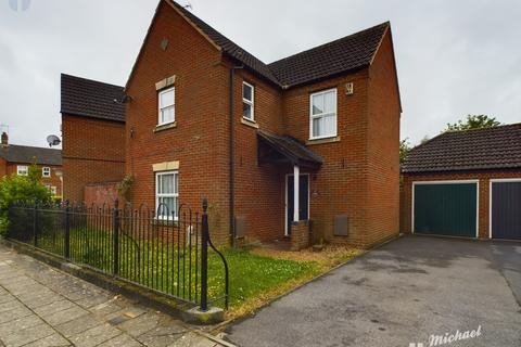 3 bedroom detached house for sale, Sandhill Way, Aylesbury, Buckinghamshire