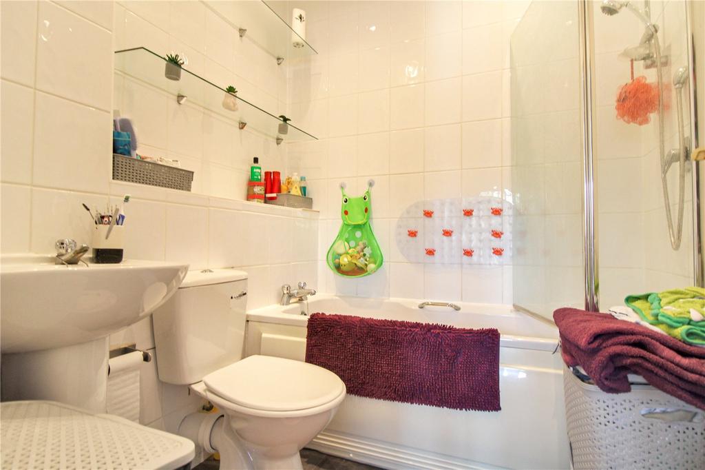 En-Suite Bathroom