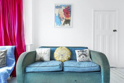 39 Overton Road, London, E10 7PR