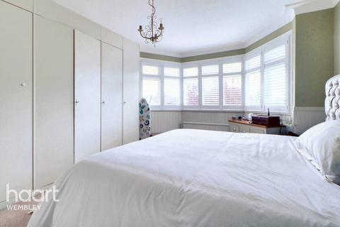 4 bedroom semi-detached house for sale, NW9