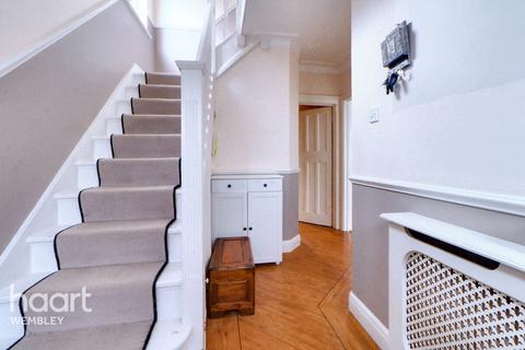 4 bedroom semi-detached house for sale, NW9