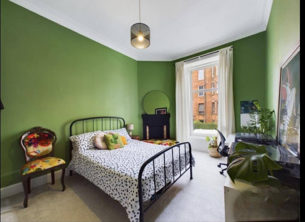 Apartment in Glasgow, The Drives, Dennistoun - View 5