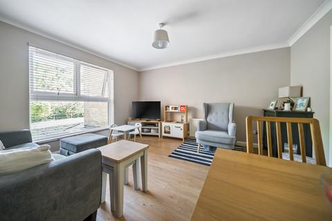 2 bedroom flat for sale, Chapel Fields, Godalming GU7