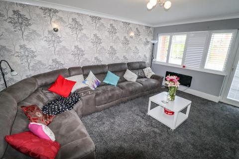 2 bedroom flat for sale, Mark Anthony Court, Hayling Island