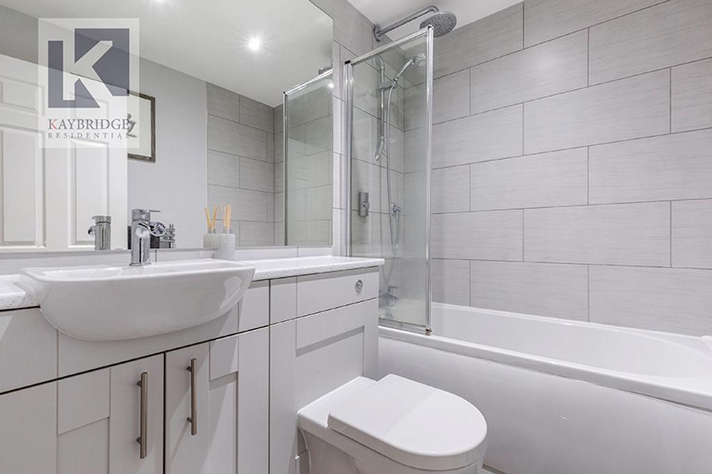 Chelsea Close, Worcester Park - KT4 7 SF