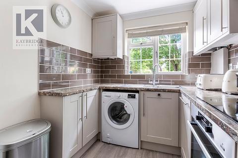 3 bedroom terraced house for sale, Chelsea Close, Worcester Park, KT4