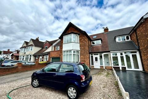 4 bedroom semi-detached house to rent, Grange Road, Birmingham B24