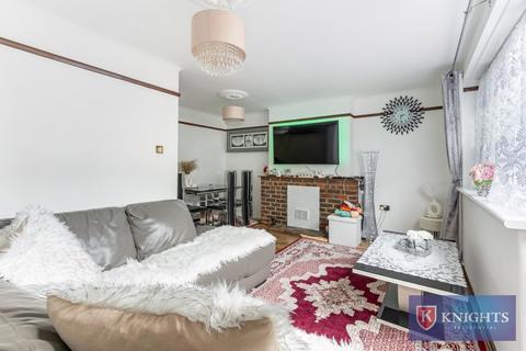 2 bedroom maisonette for sale, Barrowfield Close, London, N9