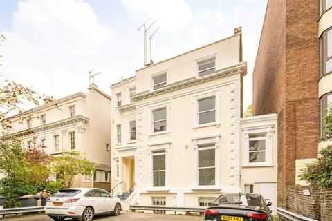 4 bedroom flat to rent, Finchley Road, London NW8