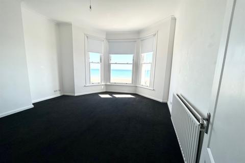 2 bedroom flat to rent, Worthing BN11