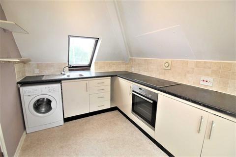 3 bedroom flat to rent, Baker Street, Aylesbury HP18