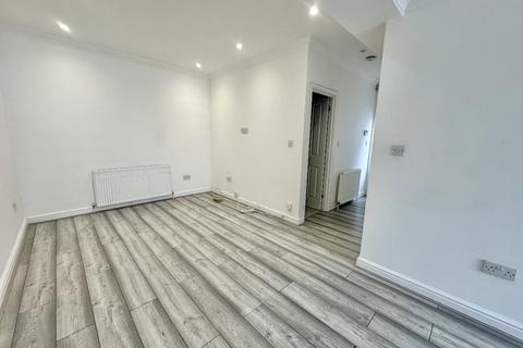 1 bedroom apartment to rent, Butts Green Road, Hornchurch