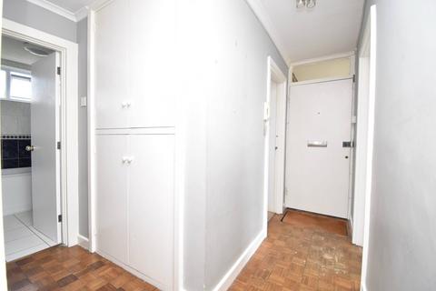 2 bedroom apartment for sale, Hersham Road, WALTON-ON-THAMES, KT12