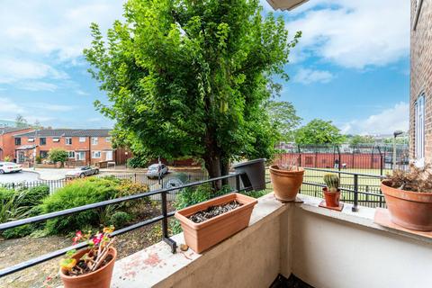 2 bedroom flat for sale, Lochinvar Street, Nightingale Triangle, London, SW12