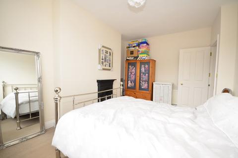 2 bedroom maisonette to rent, St. Augustines Road Ramsgate CT11