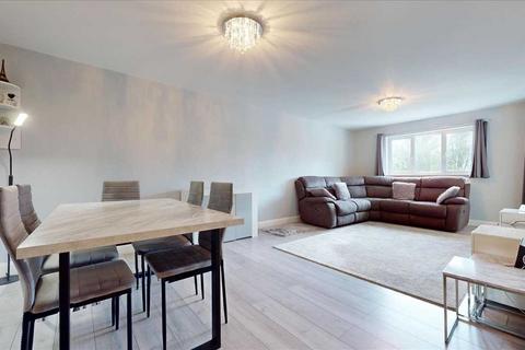 2 bedroom apartment to rent, London HA9