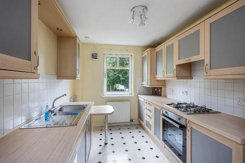 2 bedroom flat to rent, Sinclair Place, Edinburgh EH11