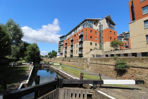 3 bedroom flat for sale, BONAIRE, GOTTS ROAD, LEEDS, LS12