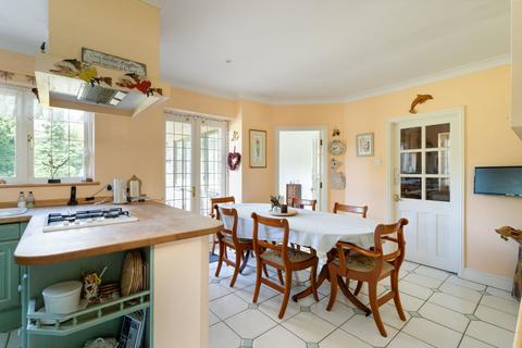 Jasmine Cottage Station Road, Woldingham, Caterham, CR3 7DA