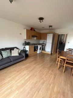 3 bedroom apartment to rent, London, London SW18