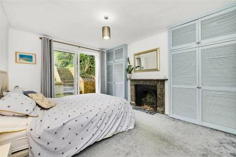 1 bedroom flat for sale, Stockwell Road, London, SW9