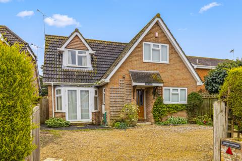 3 bedroom detached house for sale, Lakeview Drive, Hightown, Ringwood, Hampshire, BH24