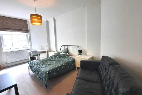 3 bedroom flat to rent, Glentworth Street, London NW1