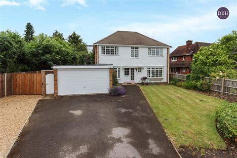 4 bedroom detached house to rent, Green Lane, Rickmansworth WD3