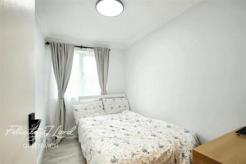 2 bedroom flat to rent, Sterling Gardens, SE14