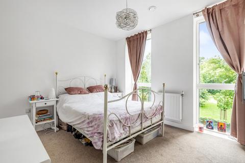 1 bedroom flat to rent, Adenmore Road London SE6