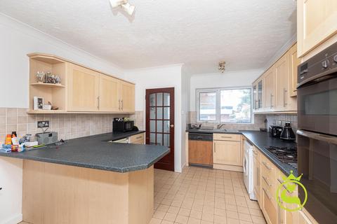 3 bedroom end of terrace house for sale, Britannia Road, Poole BH14