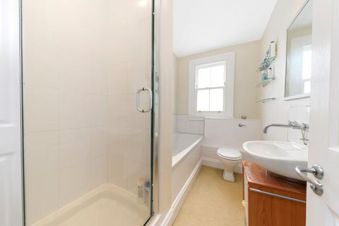 1 bedroom flat for sale, Rostrevor Road, London