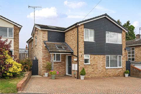 4 bedroom detached house for sale, Sandhurst Drive, Buckingham, Buckinghamshire, MK18