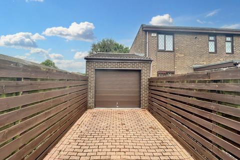 3 bedroom terraced house for sale, Garesfield Gardens, Burnopfield, Newcastle upon Tyne, Durham, NE16 6LQ