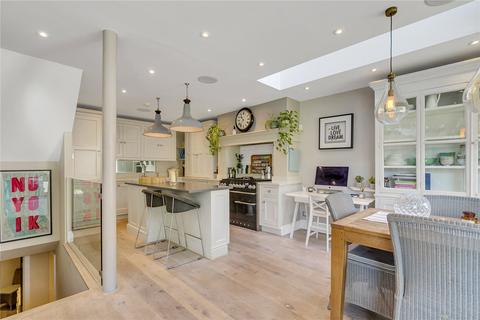 5 bedroom semi-detached house to rent, Gorst Road, London, SW11