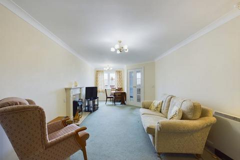 2 bedroom flat for sale, 48 Fairway’s Court, Whitby