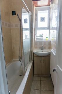 3 bedroom terraced house to rent, Aston House, Wandsworth Road, London, SW8