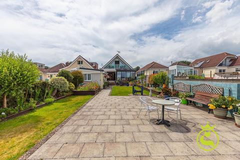 4 bedroom chalet for sale, Woodlands Avenue, Poole BH15