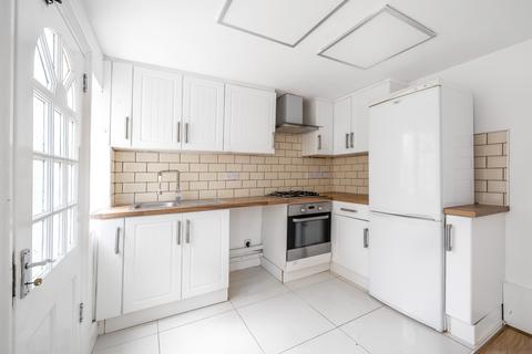 2 bedroom flat to rent, Childeric Road London SE14