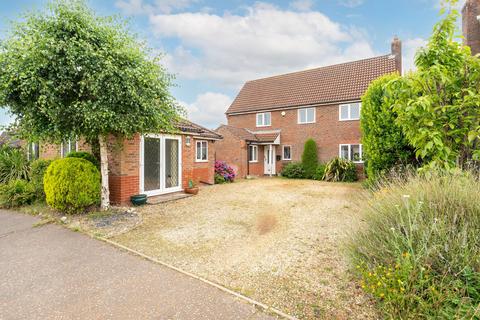 5 bedroom detached house for sale, Greenfields Road, Dereham