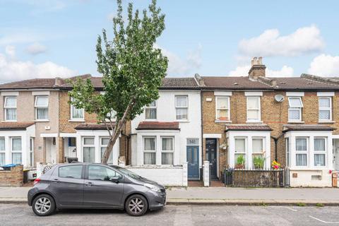 3 bedroom terraced house for sale, Winterbourne Road, Thornton Heath, CR7