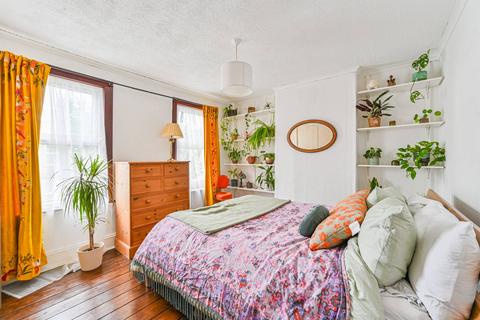 3 bedroom terraced house for sale, Winterbourne Road, Thornton Heath, CR7